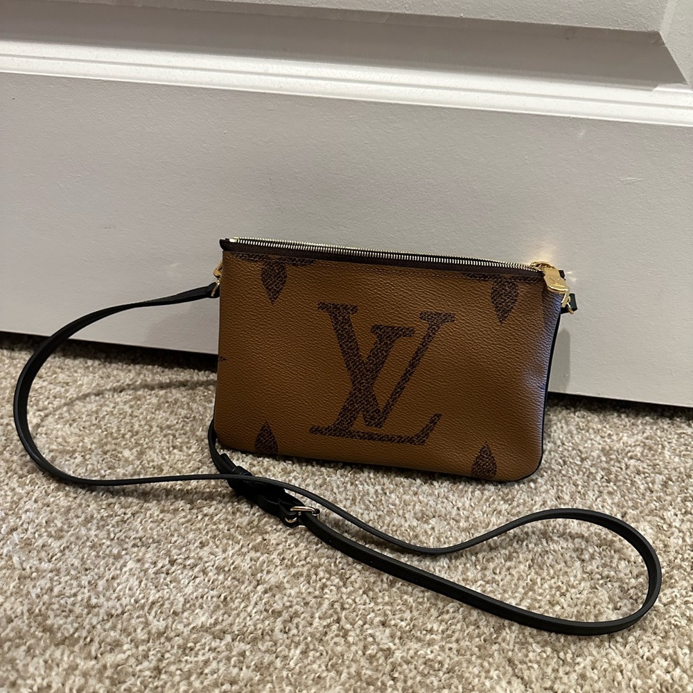 Louis Vuitton Double Zip Pochette